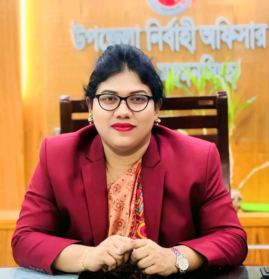 জনবান্ধব ইউএনও সাদিয়া ইসলাম সীমা, ফুলপুরবাসীর প্রশংসায় ভাসছেন
