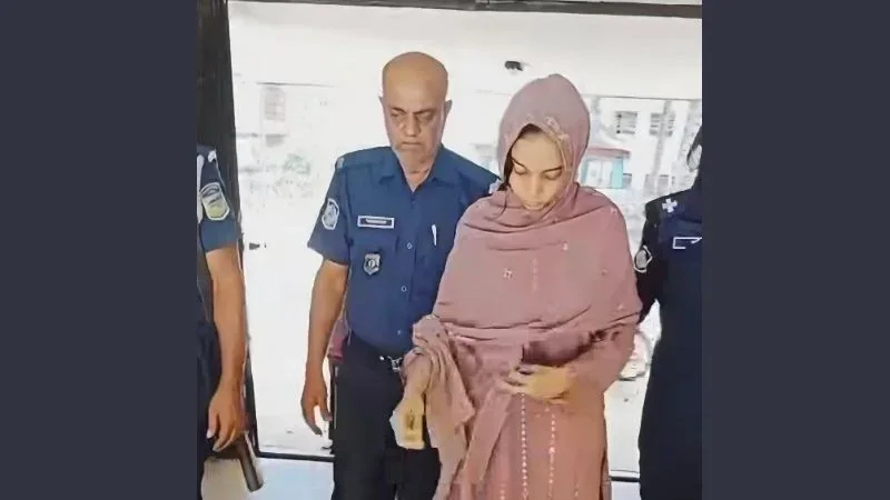 ময়মনসিংহ ময়মনসিংহে পশু চিকিৎসককে মারধরের ঘটনায় অভিযুক্ত তরুণী গ্রেপ্তার